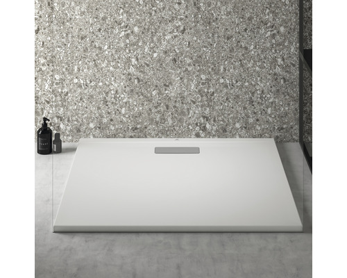 Obdĺžniková sprchová vanička s odtokom v kúpeľni