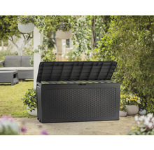 Otvorený úložný box v záhrade