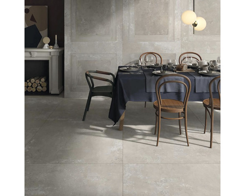 Jedáleň s prestretým stolom a dlažbou