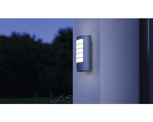 Vonkajšie nástenné svietidlo s obdĺžnikovými svetelnými prvkami na osvetlenie vonkajších priestorov