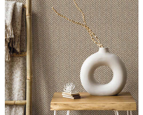 Dekoratívna tapeta s pleteným vzorom v obývacej izbe