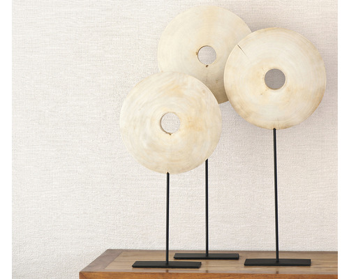 Dekoratívne drevené kotúče na stojanoch pre interiérové dekorácie