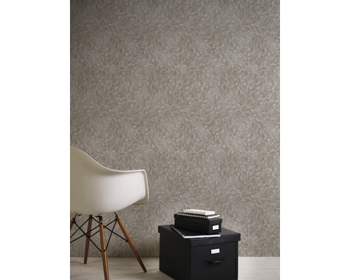 Tapeta so vzorom so stoličkou a úložnými boxami