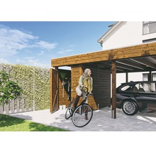 Prístrešok pre auto s kôlňou na náradie a bicyklom pred domom
