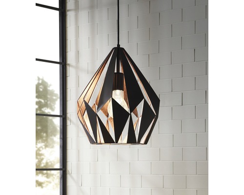 Geometrické závesné svietidlo z kovu so žiarovkou