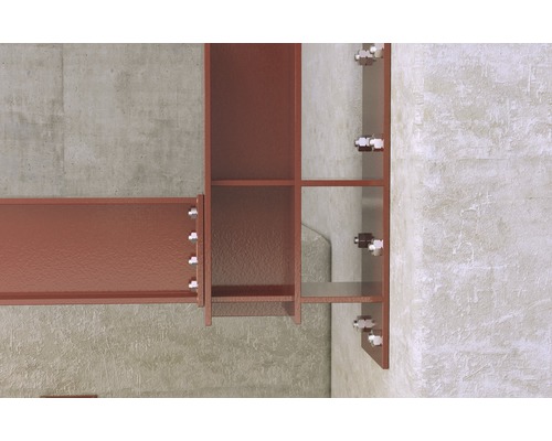 Konštrukcia oceľových nosníkov pripevnená k betónovej stene pomocou skrutiek