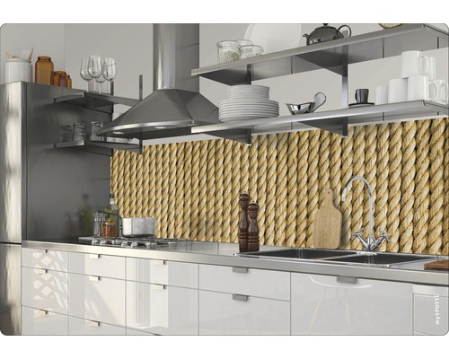 Kuchynská zástena so vzhľadom lana v modernej kuchyni.