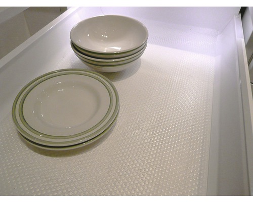 Taniere a misky na podložke do zásuvky