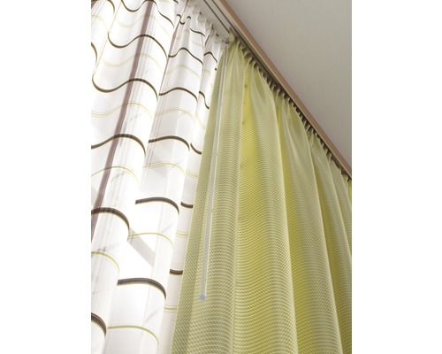 Tyč na závesy so závesmi