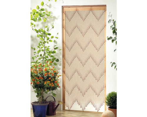 Dekoratívne dvere s korálkovým závesom v cikcakovom vzore