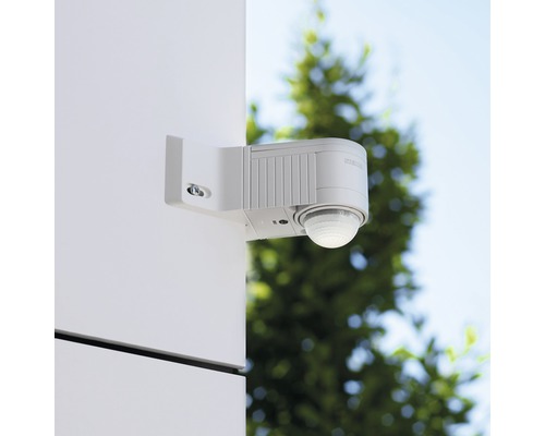 Pohybový senzor pre vonkajšiu montáž na stenu