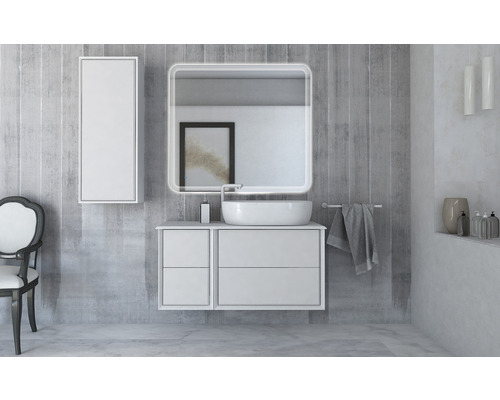 Kúpeľňa s umývadlom, skrinkou pod umývadlo, zrkadlovou skrinkou a zrkadlom