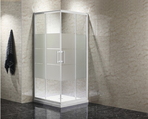 Rohová sprcha s prvkami z mliečneho skla v kúpeľni