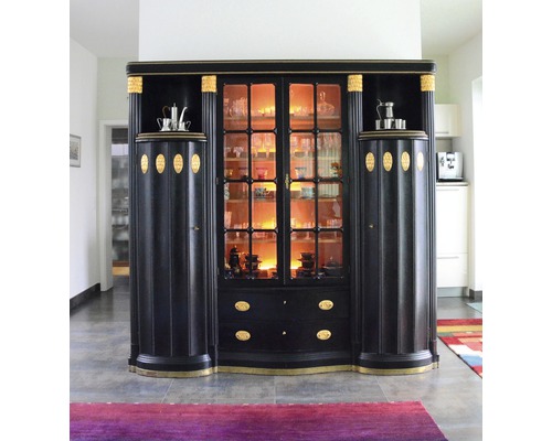 Presklená skrinka s presklenými dverami, zásuvkami a policami