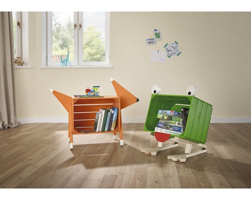 Detská izba s regálom v konštrukcii líšky a regálom v konštrukcii žaby