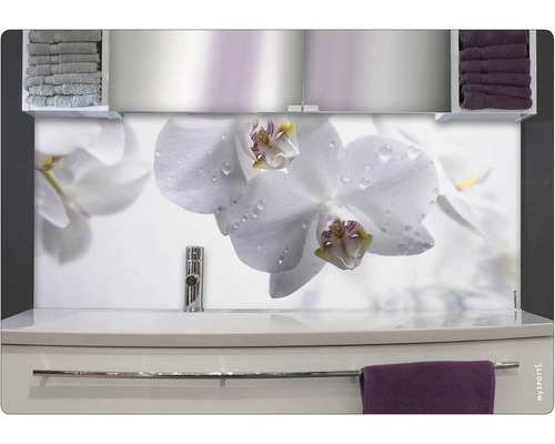 Obklad do kúpeľne mySPOTTI aqua orchid 90x45 cm Umývadlo v kúpeľni s orchideovou zadnou stenou, uteráky a armatúrou
