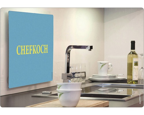 Dekoratívna doska s nápisom Chefkoch v kuchyni