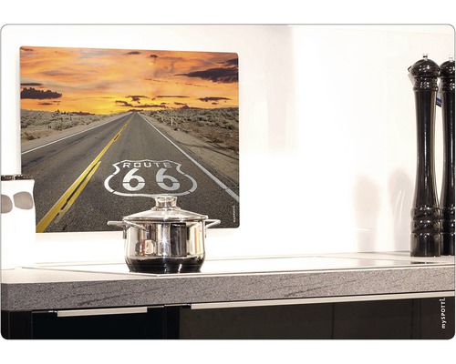 Dekoračná doska s motívom Route 66 v kuchyni