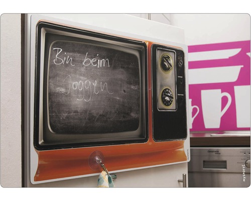 Magnet na chladničku v dizajne televízie s tabuľovou plochou a nápisom ''Som na joggingu''