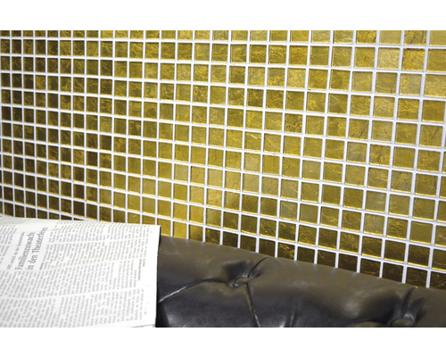 Stena s mozaikovými dlaždicami