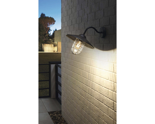 Vonkajšie nástenné svietidlo na stene so svetelným kužeľom