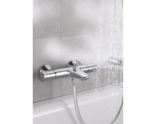 Vaňová batéria na omietku s prípojkou na sprchu a tečúcou vodou