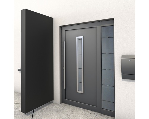 Moderné vchodové dvere s bočným panelom, poštovou schránkou a boxom na balíky