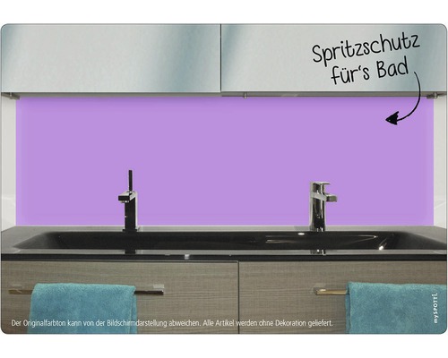 Kúpeľňa s ochrannou stenou za umývadlom