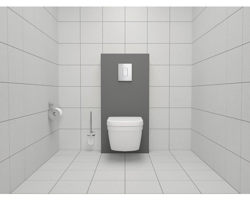 Moderná kúpeľňa so závesným WC, obkladmi a WC kefou