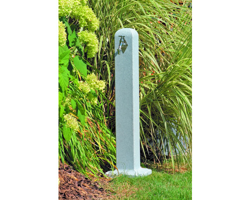 Kamenný záhradný výtokový stĺpik s vodovodným kohútikom