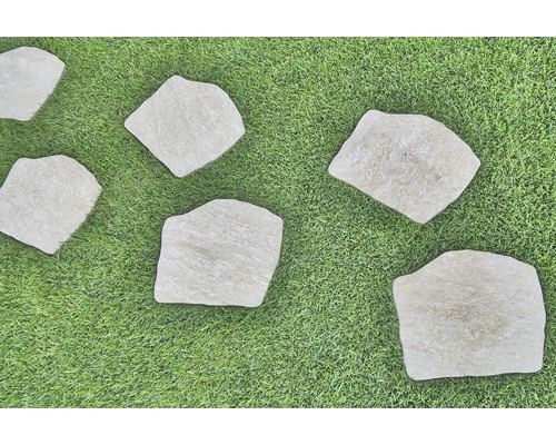 Cesty z prírodného kameňa v záhrade