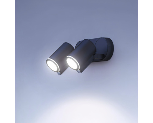 Nástenné svietidlo s dvoma reflektormi