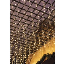 Závesná svetelná reťaz na strope