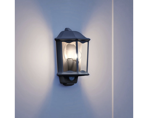 Osvetlené vonkajšie nástenné svietidlo s detektorom pohybu