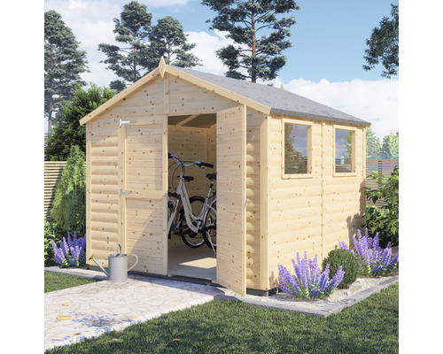 Drevený záhradný domček s otvorenými dverami a bicyklami vnútri