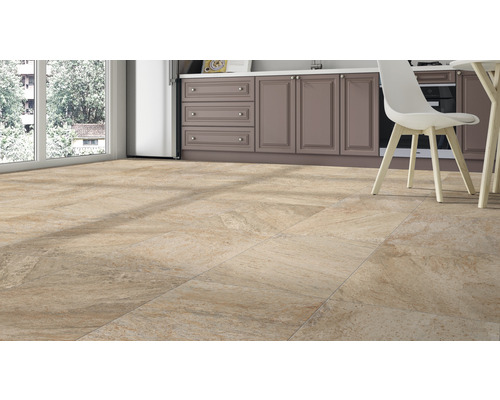 Kuchyňa s podlahovými dlaždicami vo vzhľade kameňa