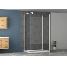 Sprchovací kút s rohovým vstupom v kúpeľni.