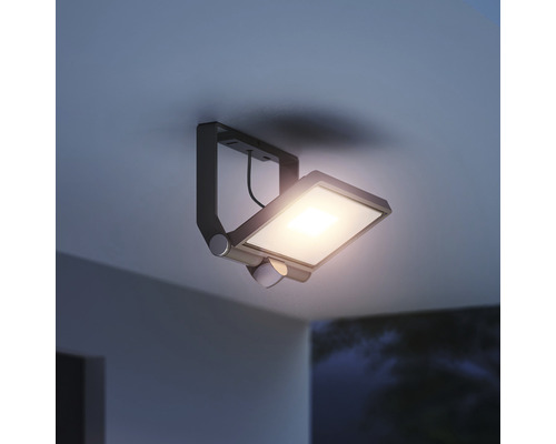 Stropné svietidlo s pohybovým senzorom