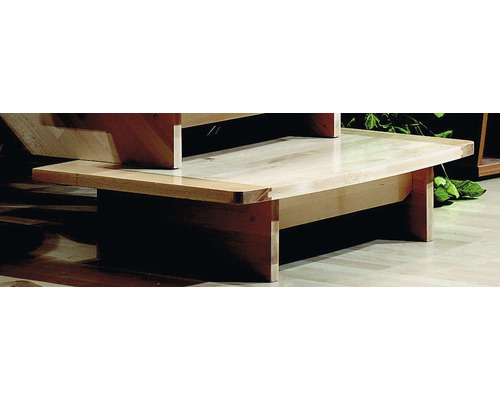 Drevené schodisko v detailnom zábere