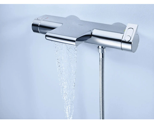 Nástenná sprchová batéria s výtokom vody
