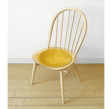 Drevená stolička s okrúhlym sedákom