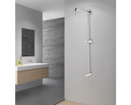 Kúpeľňa s tyčou, skrinkou pod umývadlo a zrkadlom