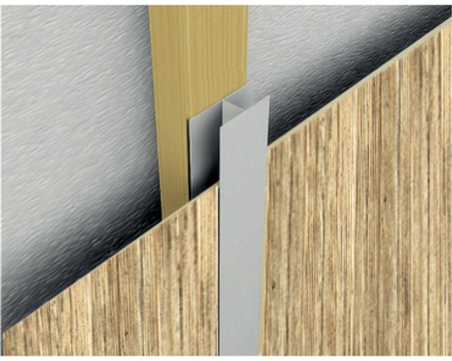 Detail drevenej fasády so škárovým profilom