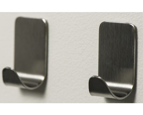 Dva samolepiace kovové vešiaky na stenu