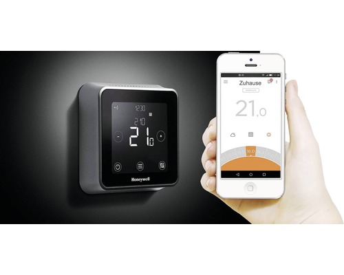 Nástenný termostat s aplikáciou pre inteligentné telefóny na reguláciu teploty v dome