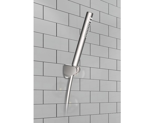 Kovová ručná sprcha s nástenným držiakom pred obkladmi