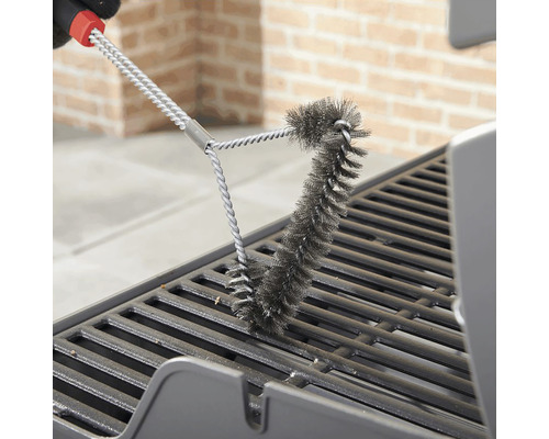 Kefa na gril čistí grilovací rošt