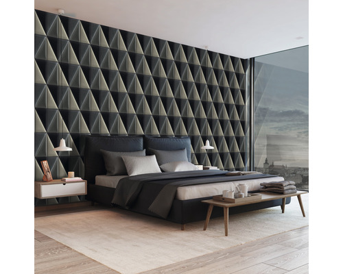 Moderná spálňa s trojrozmernou tapetou, posteľou a nočnými stolíkmi.