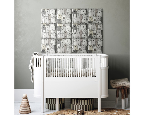 Detská izba s postieľkou, nástenné panely so vzorom medveďov a dekorácie