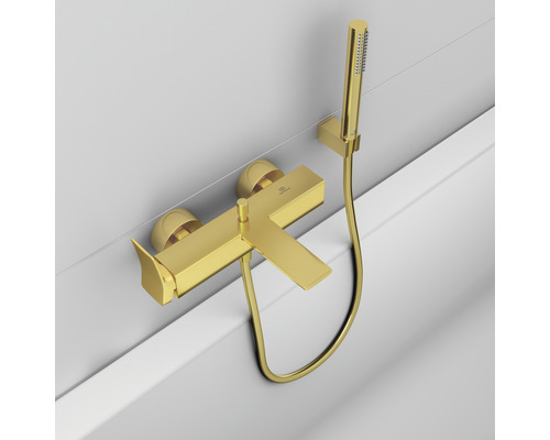 Vaňová batéria s ručnou sprchou na montáž na stenu